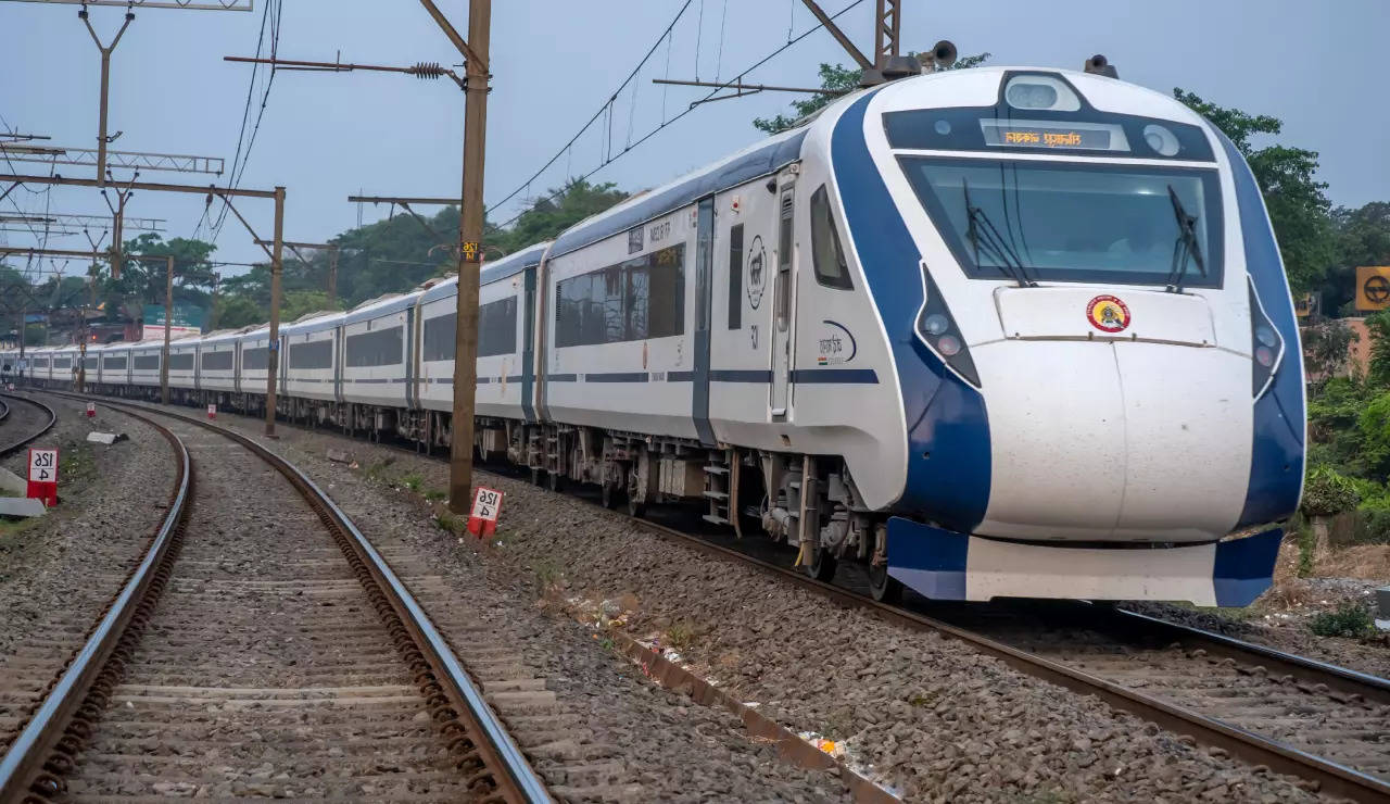 Delhi-Jaipur Vande Bharat Express train to begin before April | India ...