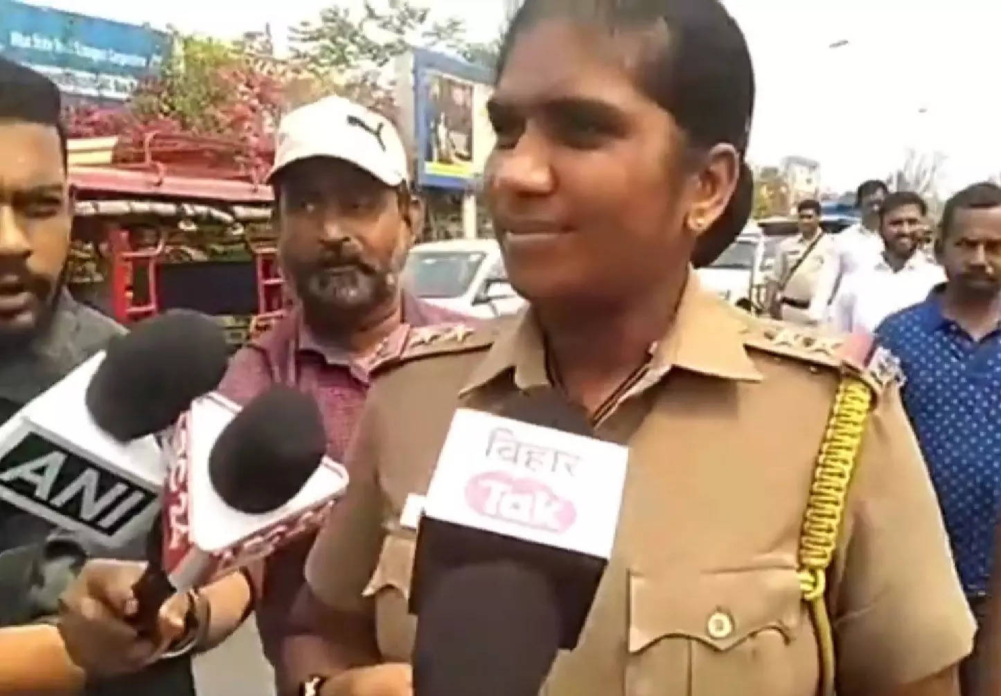 i-don-t-know-hindi-tamil-nadu-woman-cop-s-bizarre-response-to