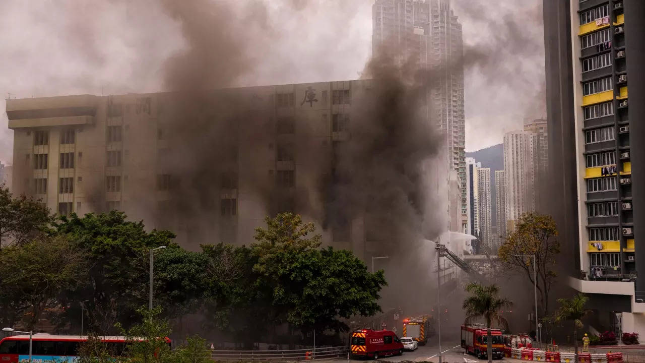 IN PICS Major fire startles Hong Kong; over 3,400 people forced out of