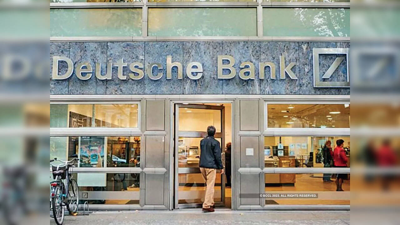 Deutsche Bank crisis Shares plunge, default insurance highest in 5