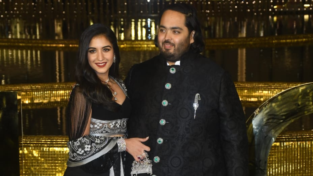 NMACC Grand Opening: Anant Ambani and Radhika Merchant Twin In Black ...