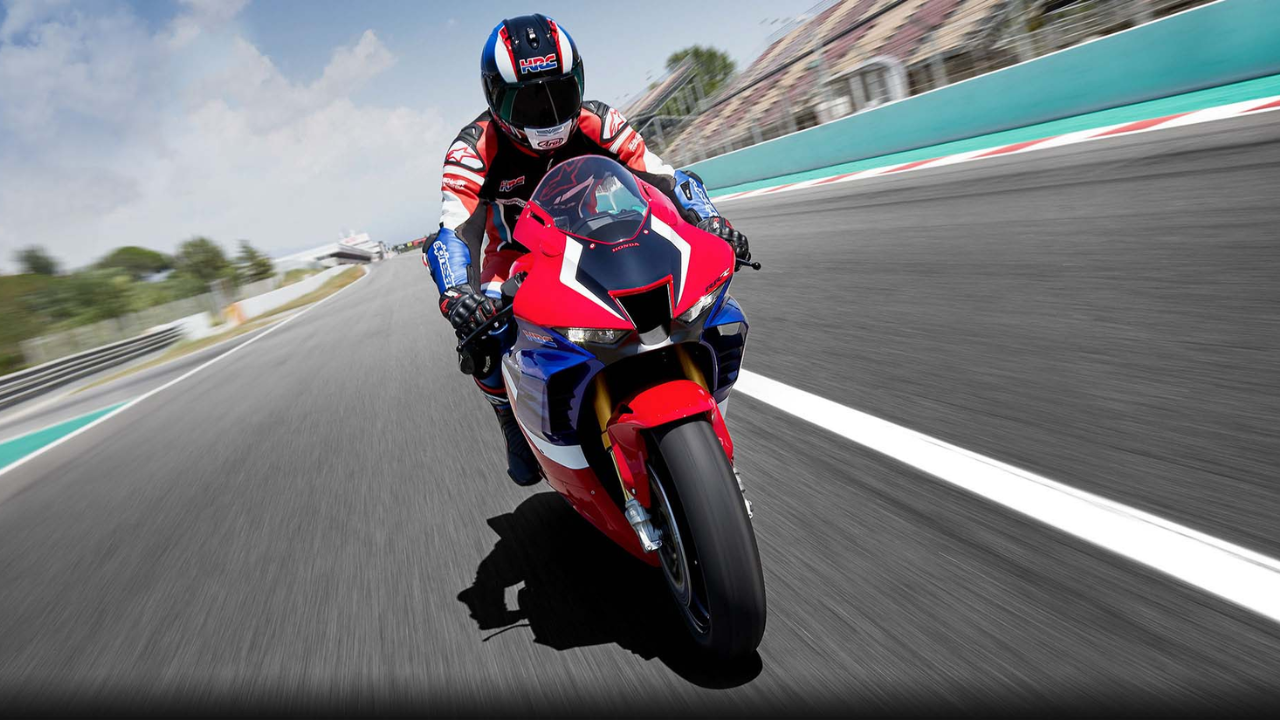Fastest, most powerful motorcycles in India: Kawasaki Ninja H2, Hayabusa  and more - Times of India