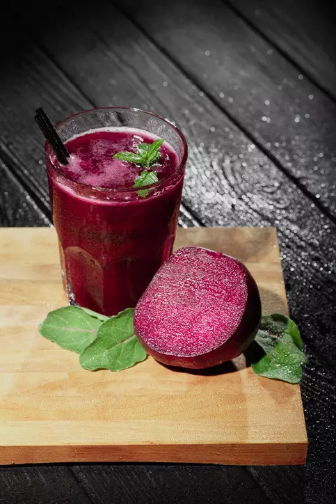 Apple-beetroot smoothie