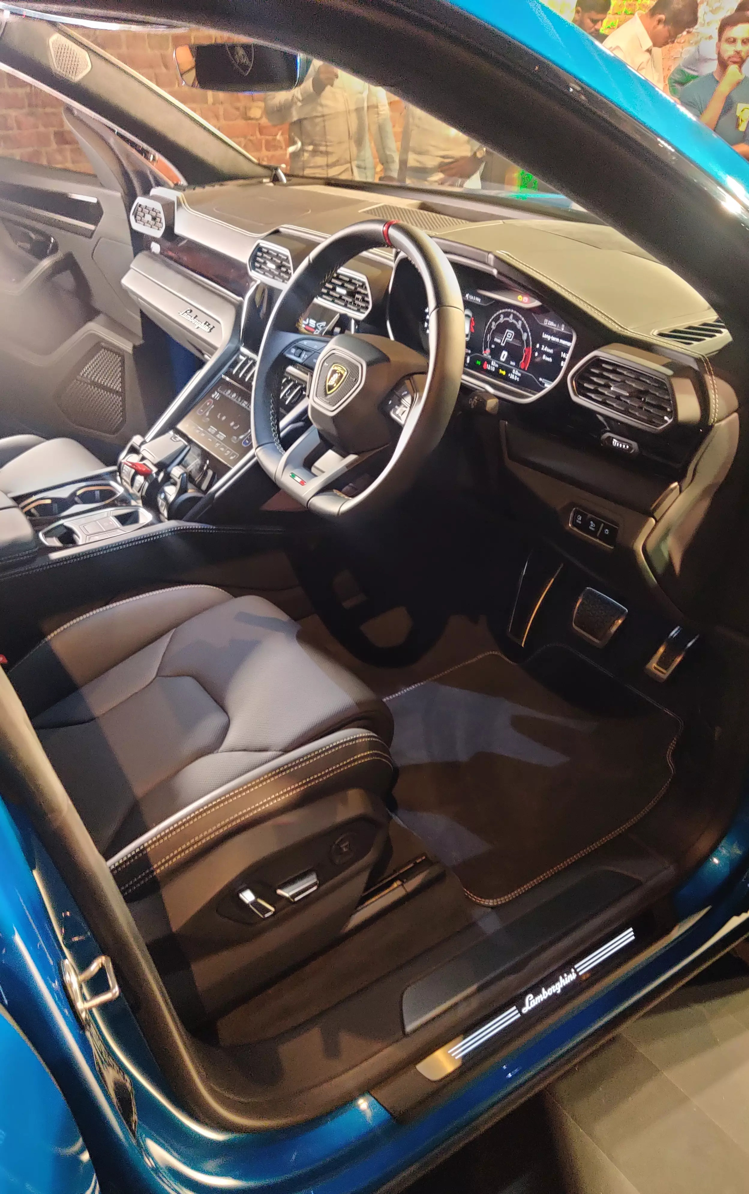 Lamborghini Urus S Interior