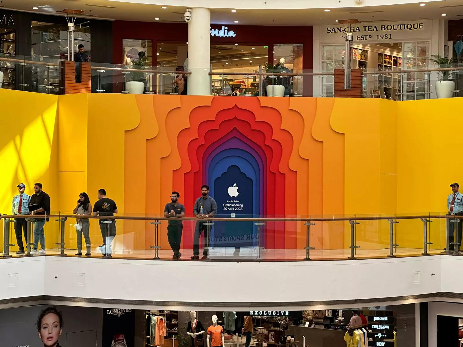 a-treat-for-delhi-ites-apple-to-launch-its-first-ever-store-in-delhi-s