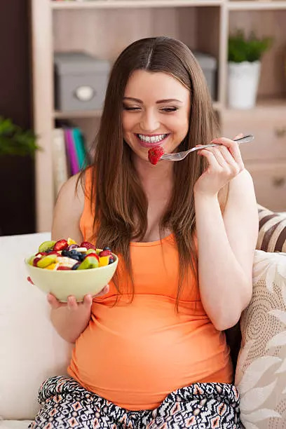 7 Foods You Must NOT EAT At All Costs During Pregnancy