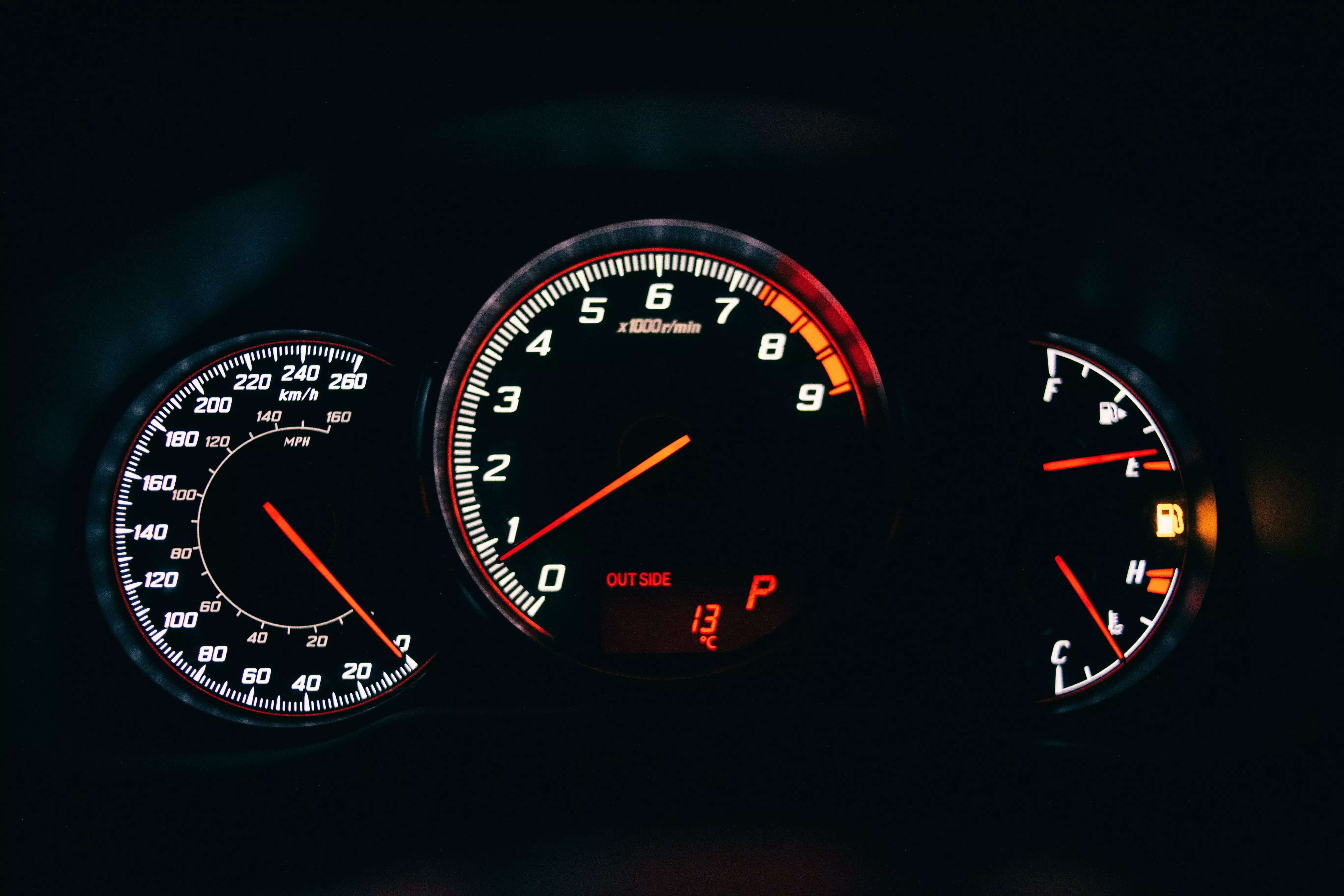 5 Things Not To Do In A Manual Car | Tips and Tricks | Features News