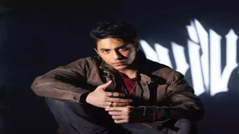 Aryan Khan ignores paparazzi at ‘Almost Pyaar With DJ Mohabbat’ screening, netizens call it ‘unnecessary attitude’