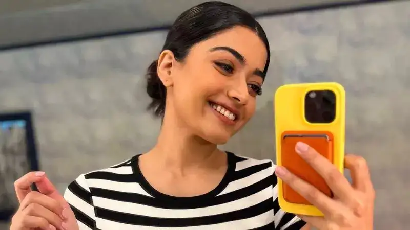 Rashmika Mandanna Nails Vicky Kaushals Dance Moves As She Grooves To