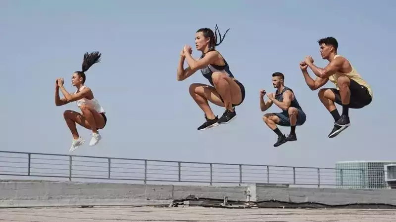 From jumping jacks to depth jumps; 10 Jumping exercises for a full-body workout