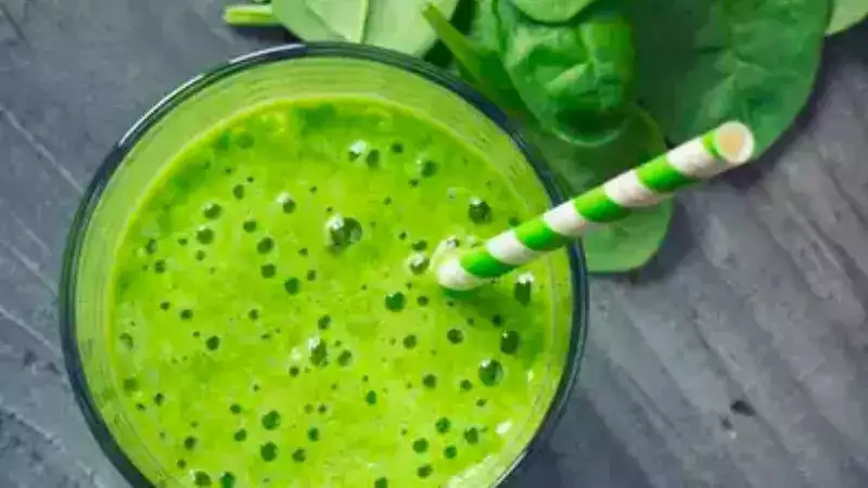 A green smoothie a day keeps your weight loss process in check!