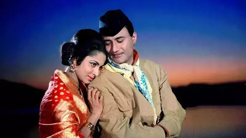 Waheeda Rehman reveals she was taunted by her male co-stars over intimacy with Dev Anand