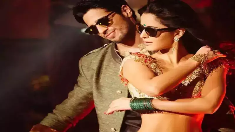 Katrina Kaif's 'Kala Chashma' has become a sensation, and even celebs are twerking to the beat of it!