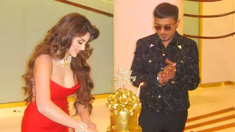 Urvashi Rautela cuts a 'real gold' cake gifted by Yo Yo Honey Singh on her birthday! Netizens react