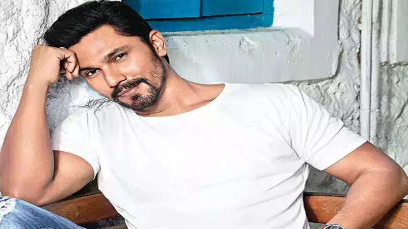 Randeep Hooda says weakness from staying underweight led to his accident