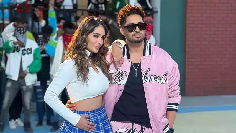 Jassi Gill to appear with Alankrita Sahai in her upcoming single "Gabru"