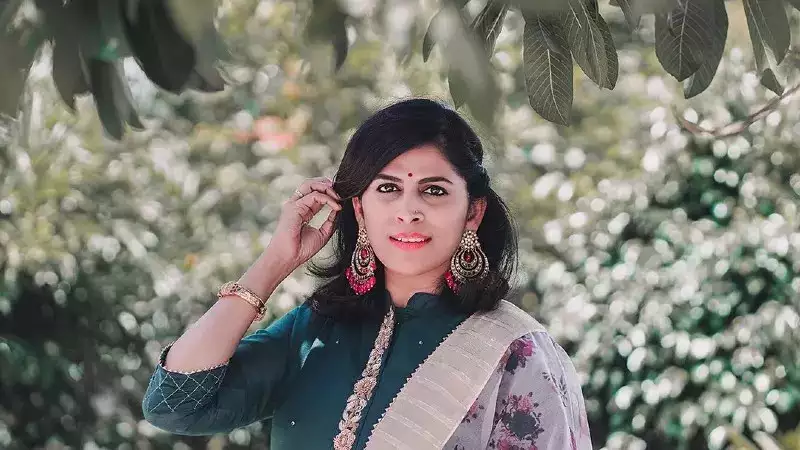 Happy Birthday Pooja Vaidyanath: Best Tamil songs by the 'Paakaadhae Paakaadhae' singer