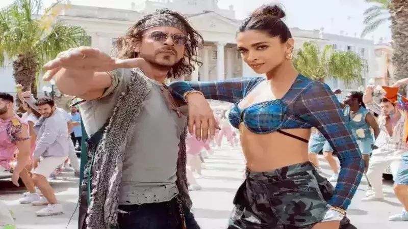 Shah Rukh Khan calls Deepika Padukone's fight scene in ‘Pathaan’ as 'the sexiest I have seen'