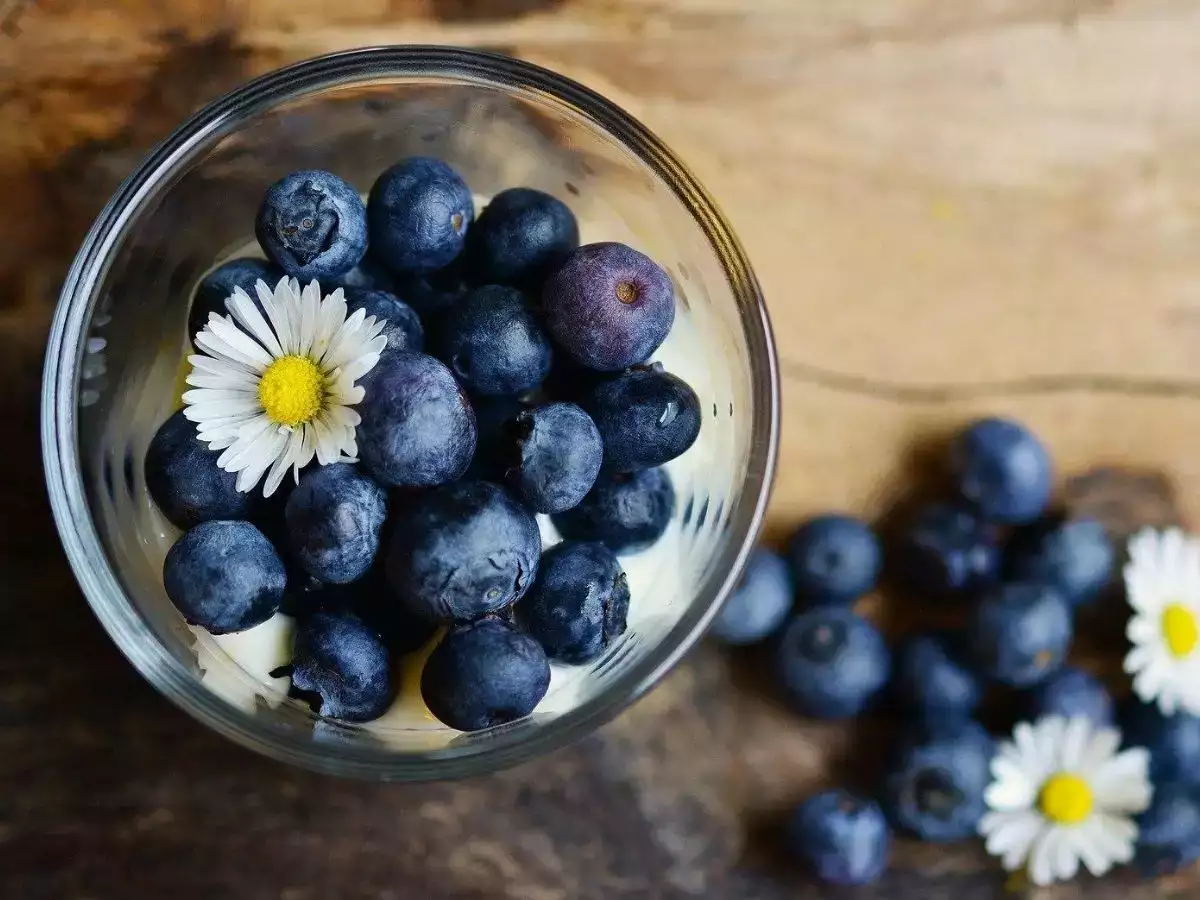 Blueberries kept in a glass bowl