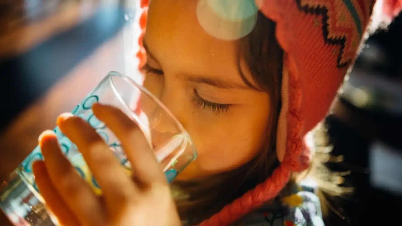 7 Health benefits of drinking boiled water in monsoons