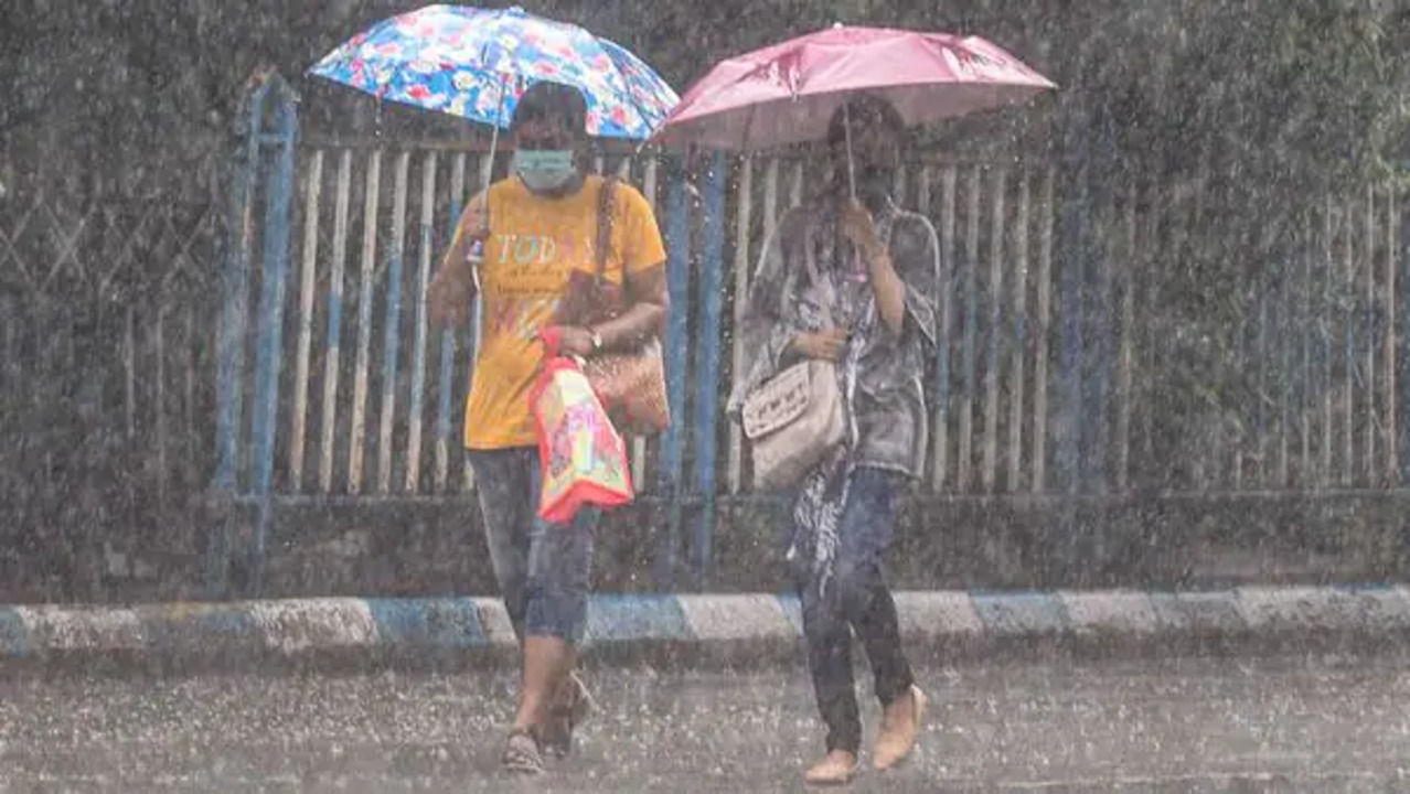 Bengaluru to witness cloudy skies with one or two spells of rain on Friday