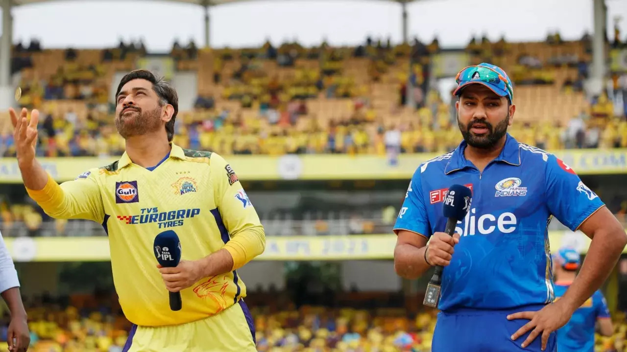 MS Dhoni toss vs MI