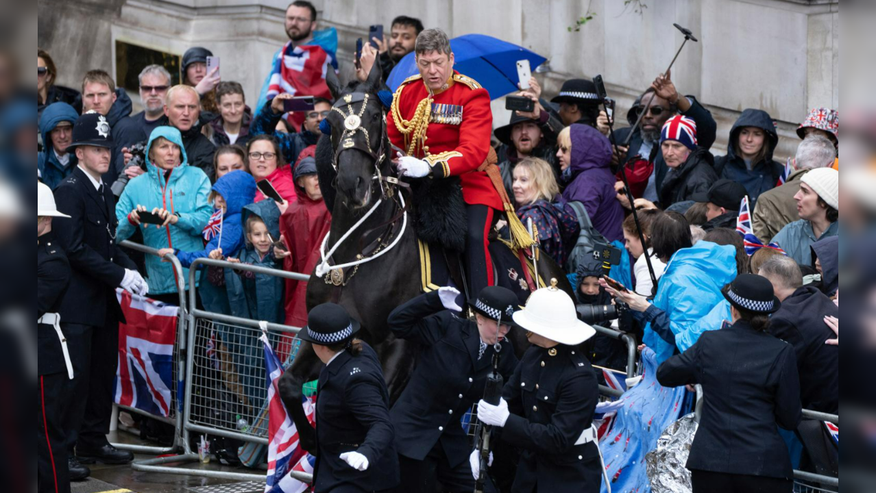 Horse Rams Into Crowd During King Charles' Coronation