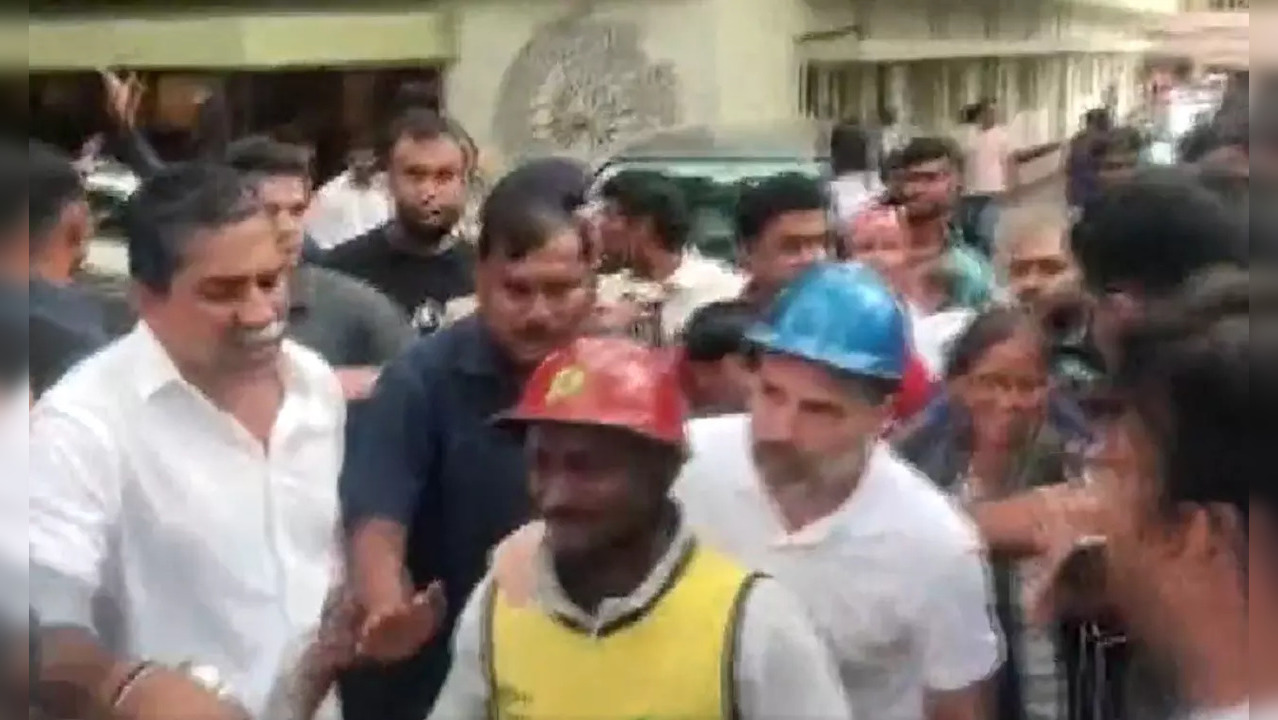 Rahul Gandhi's Scooter Ride With Delivery Man In Bengaluru​