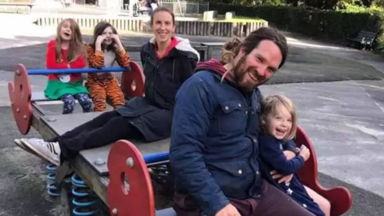 We Unschool Our Kids Two Parents Let Children Decide If They Want To