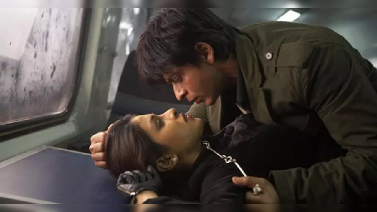 Priyanka Chopra with Shah Rukh Khan in a still from Don