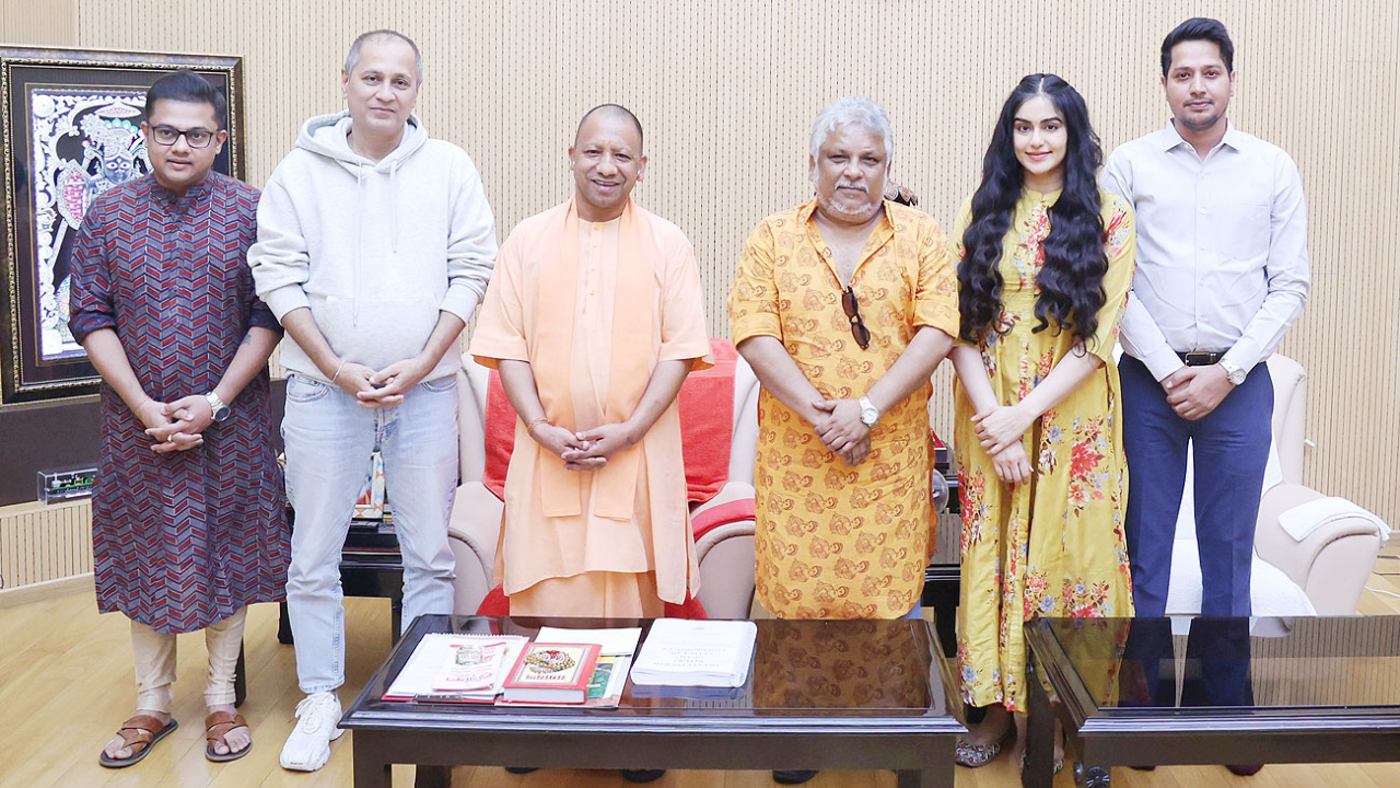 UP CM Yogi Adityanath with cast and crew of The Kerala Story