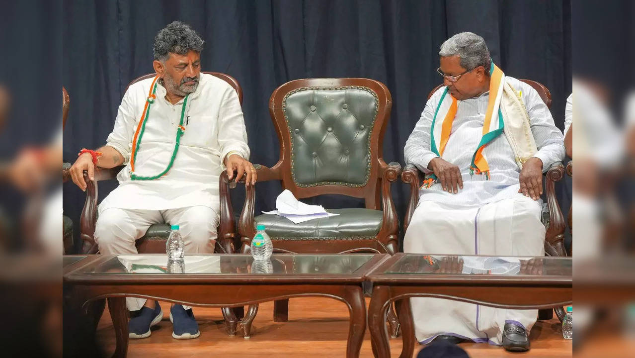 DK Shivakumar and Siddaramaiah