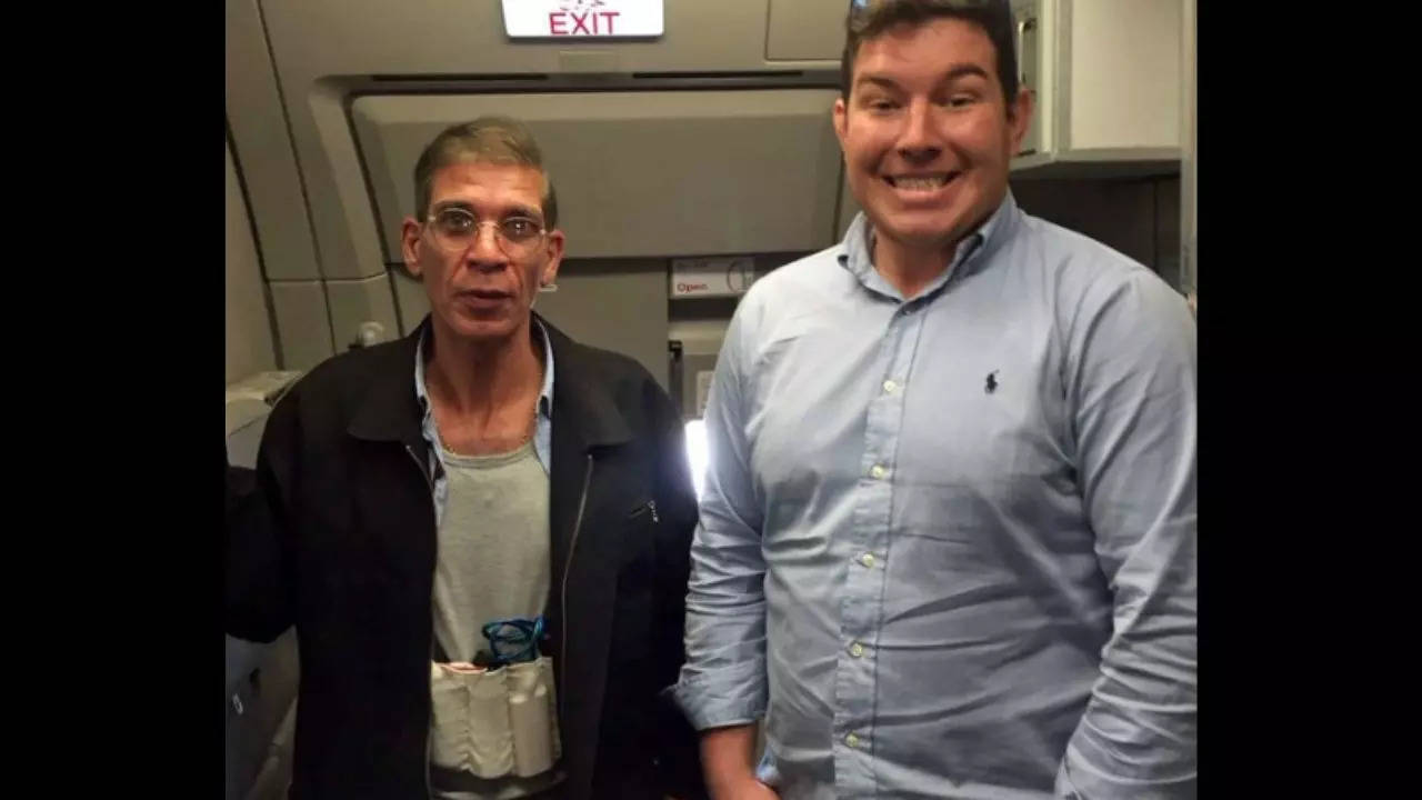 British-Man-Selfie-EgyptAir-Hijack