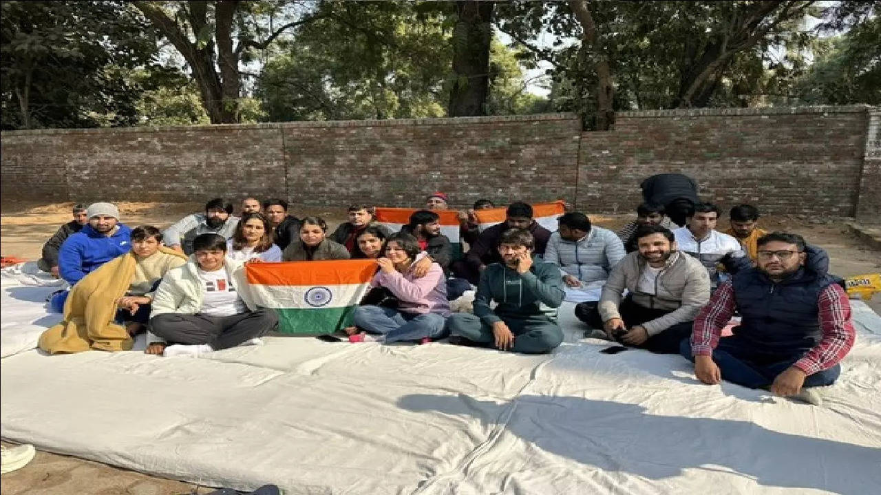 wrestler protest at jantar mantar