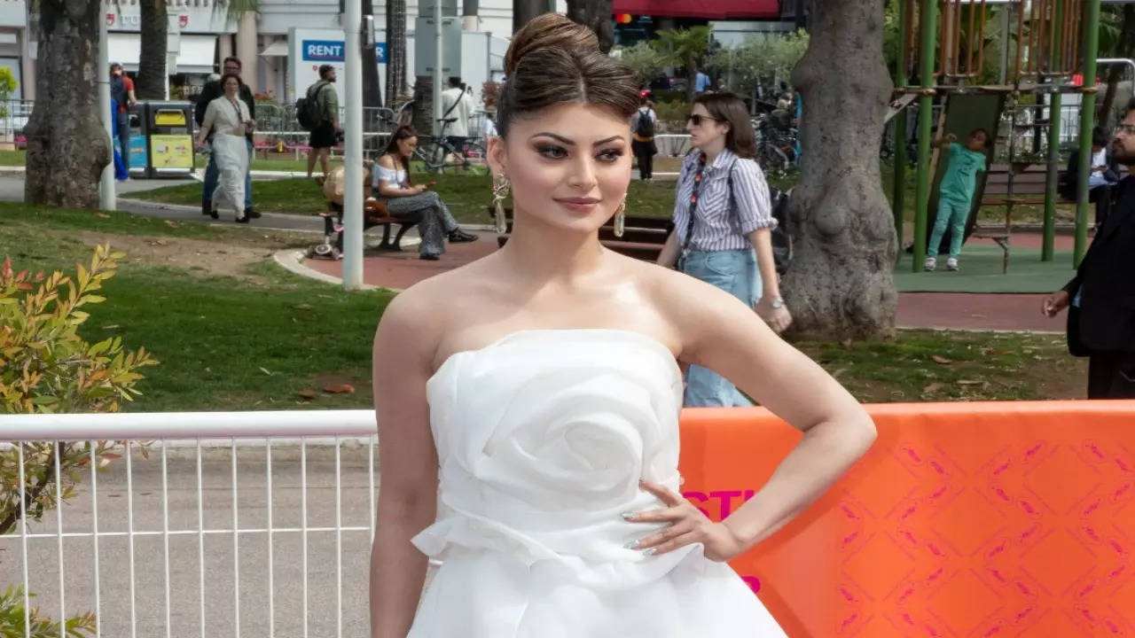 Cannes 2023: Urvashi Rautela Turns 'Gulabo' In Rose-Detail Short White ...