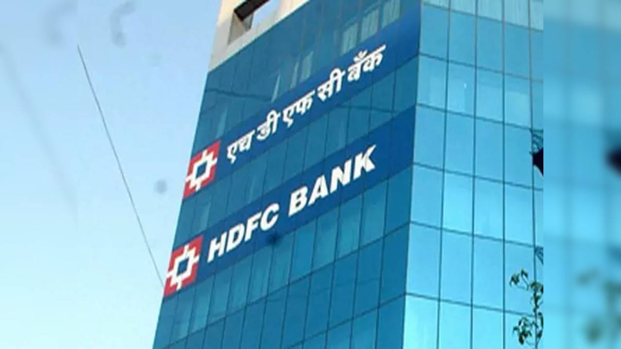 RBI allows SBI Fund Management to acquire 9.99% stake in HDFC Bank