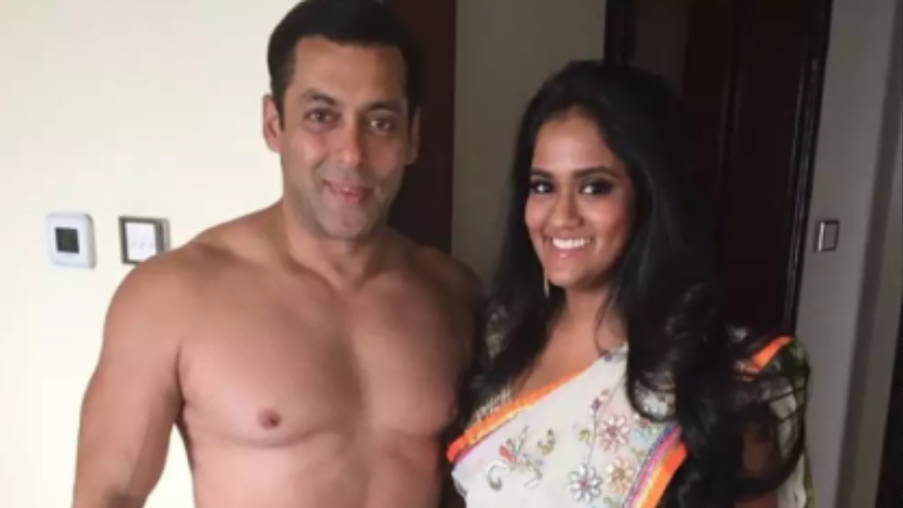 Salman Khan's Sister Arpita Khan's Super-Expensive Diamond Earrings Stolen. Know How Much It Cost