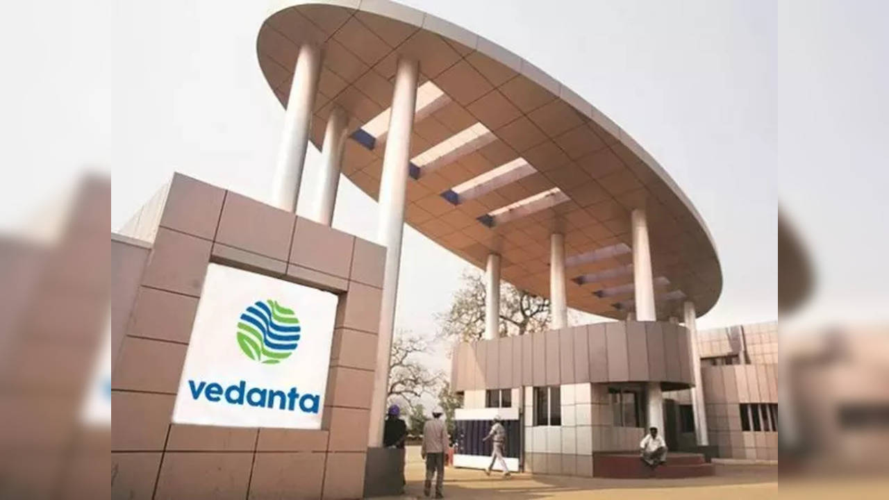 Vedanta Resources in talks with Deutsche Bank, JPMorgan, and Barclays to raise up to USD 600 million