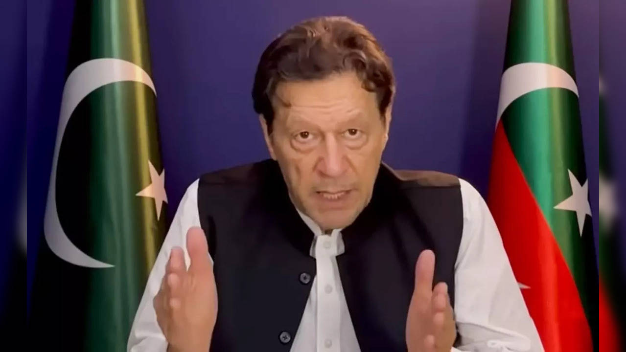 Imran Khan warns of Pakistan's disintegration