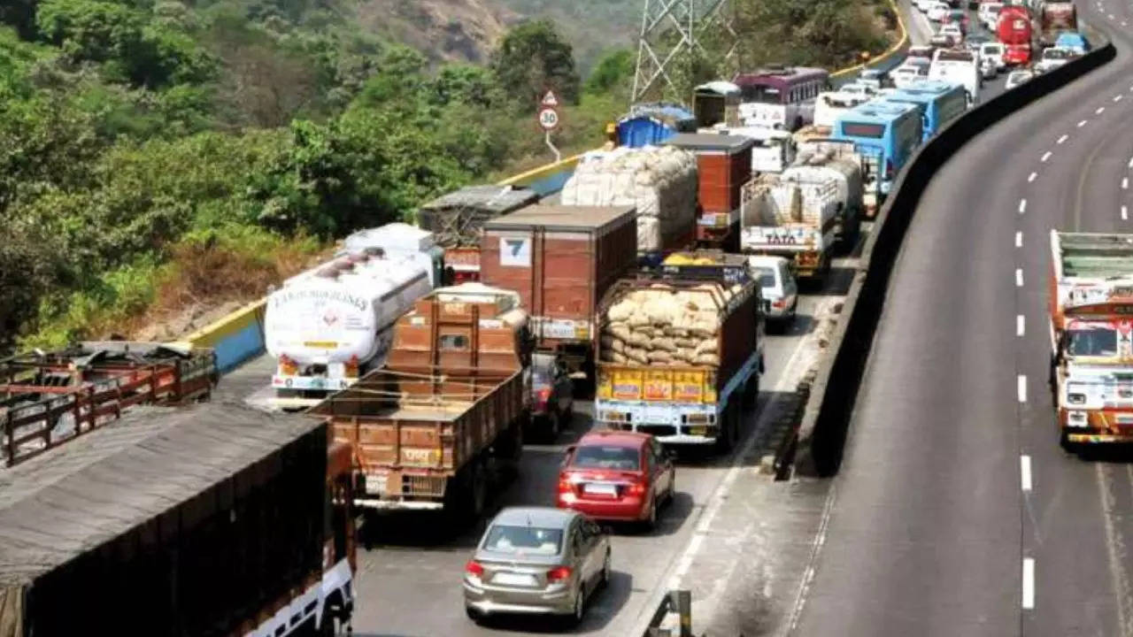 A section of Mumbai Pune Expressway, Representational Image.