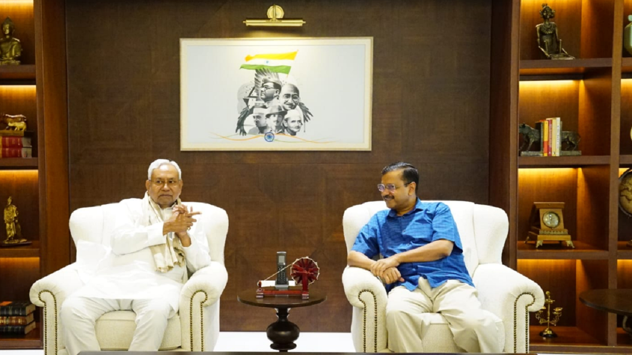 Nitish Kumar Meets Arvind Kejriwal In Delhi