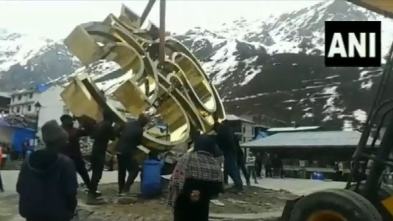 Kedarnath temple Om