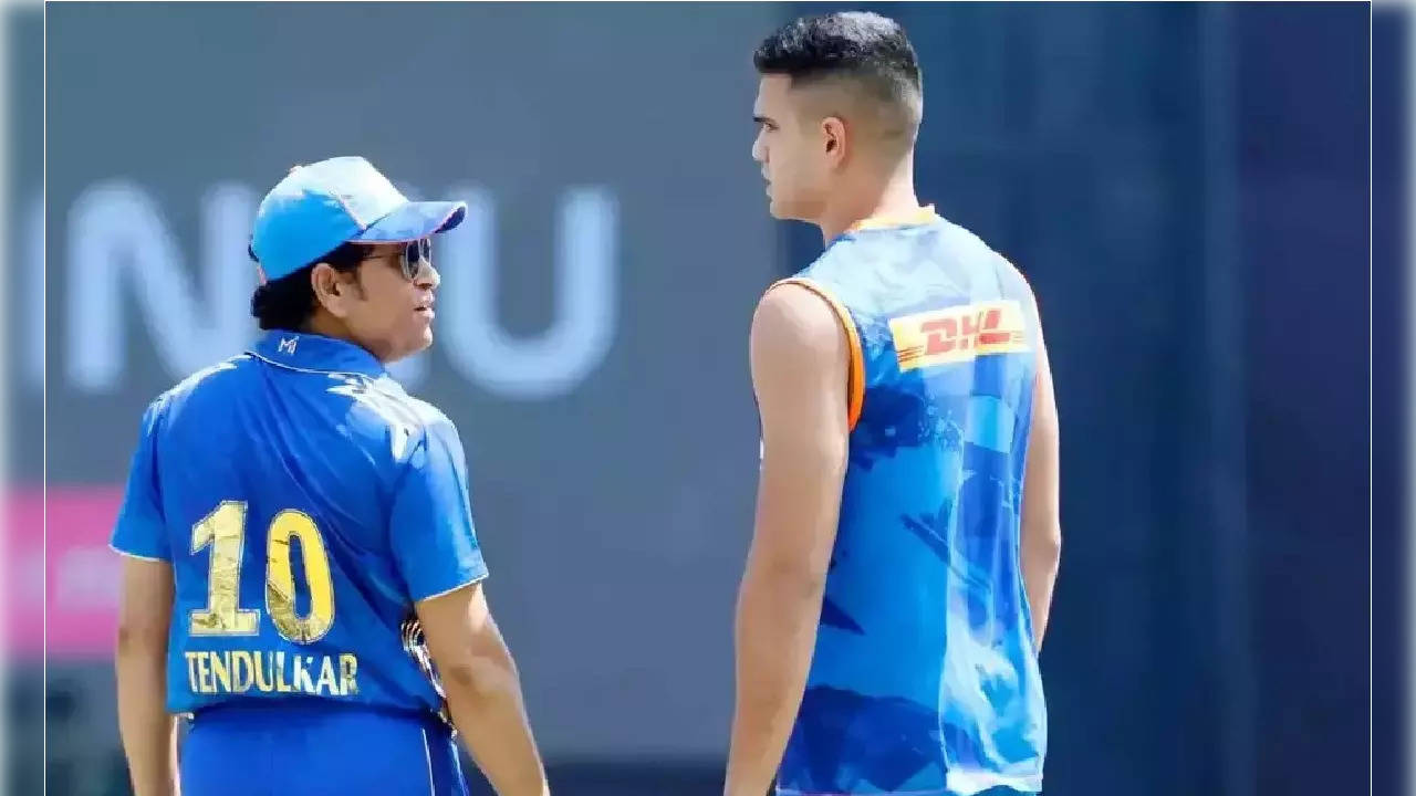 Arjun Tendulkar With Sachin Tendulkar