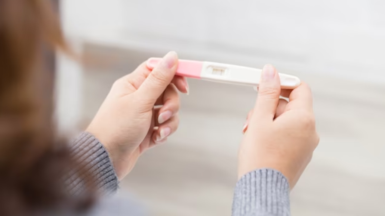 Chemical Pregnancy: 2 Pink Lines On Test And Had Miscarriage? Expert Reveals If You Need To Panic