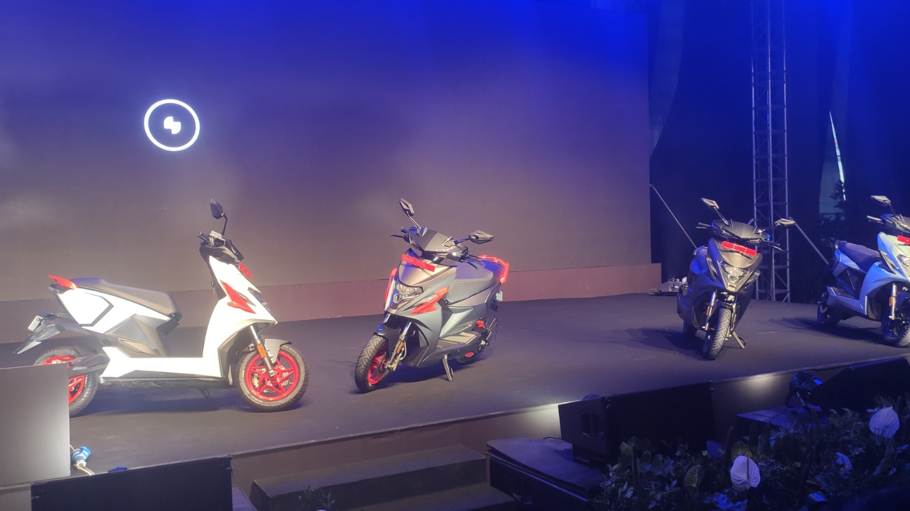 Simple One Scooter Launched in India, First Electric Scooter With the Longest Range At 212 Km On A Single Charge