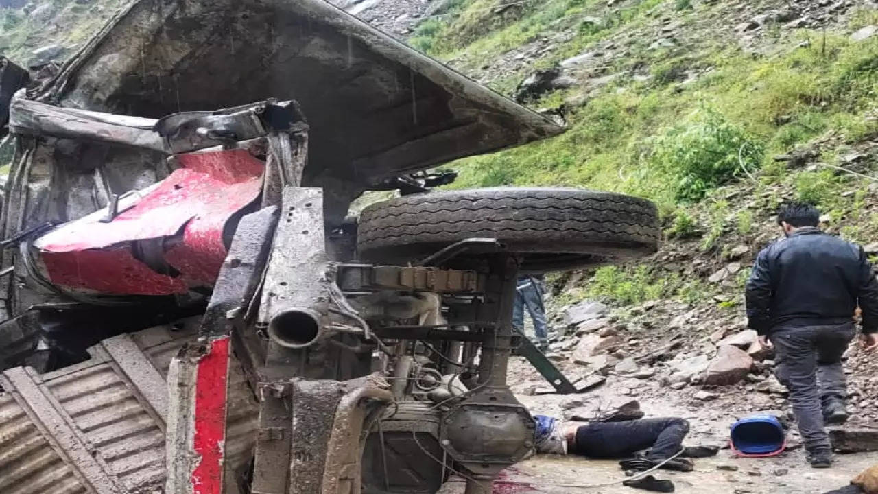 6 Killed, 11 Injured In Road Accident In Jammu And Kashmir's Kishtwar (Photo: Times Now)