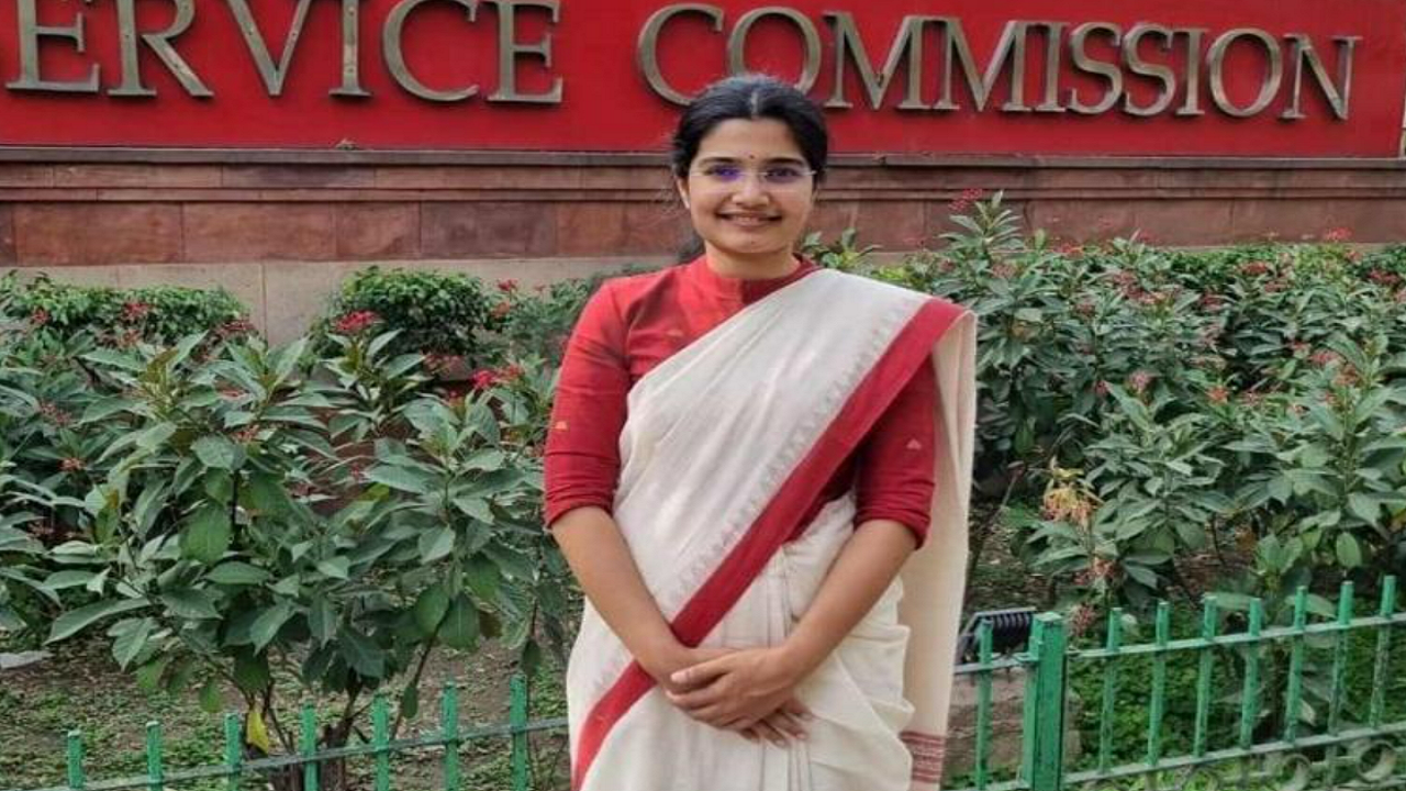 IIT Hyderabad Alumni Uma Harathi failed 4 times before Topping UPSC Civil Services with AIR 3