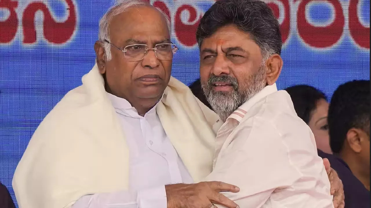 Mallikarjun Kharge and Shivakumar