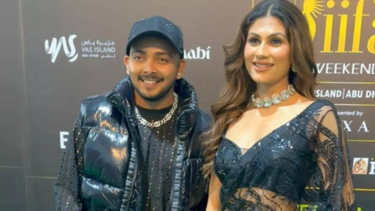 IIFA 2023: Cricketer Prithvi Shaw Twins With Girlfriend Nidhi Tapadia As They Make FIRST Red Carpet Appearance