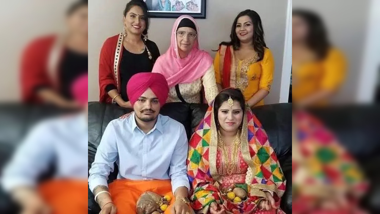 Sidhu Moosewala With Amandeep Kaur